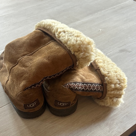 UGG Tan Shearling Lined Braid Boots - Picture 4 of 4